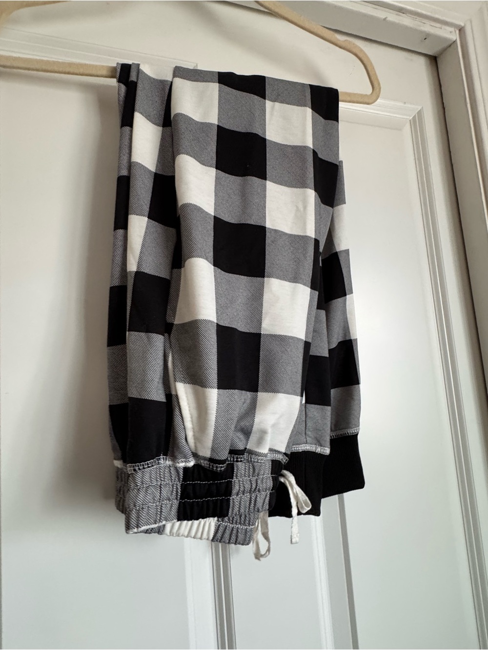 Lularoe XS Black Off White Buffalo Plaid Jax Joggers Pants